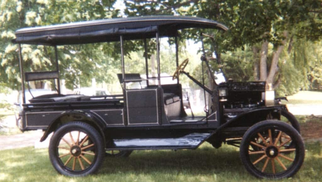 History Happy Hour: Cars in Geneva
